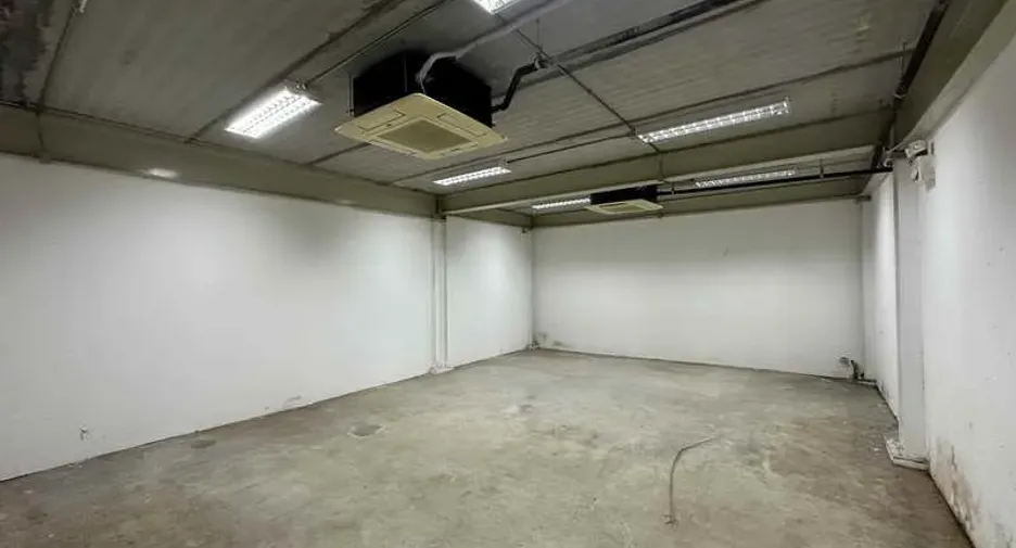 For rent warehouse in Mueang Nonthaburi, Nonthaburi