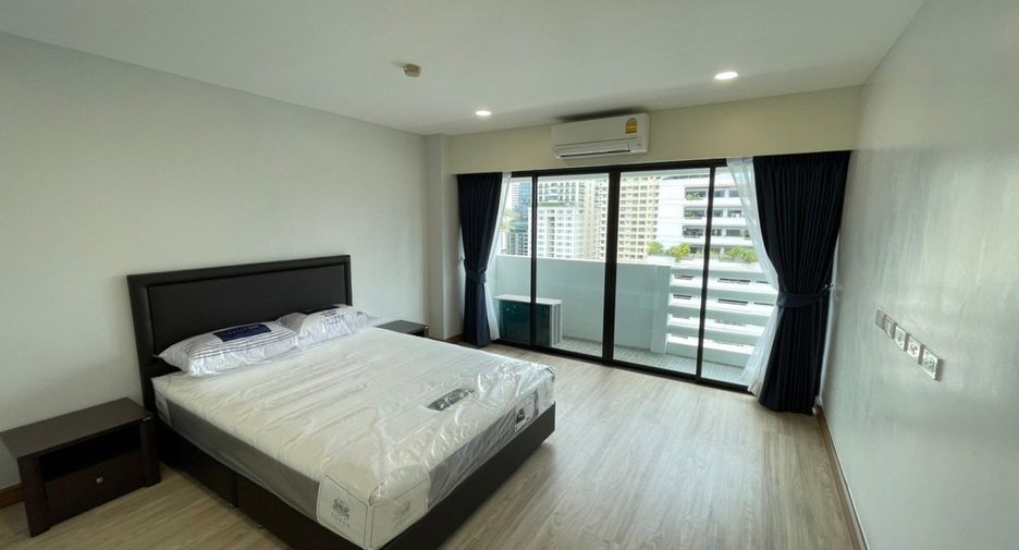 For sale 3 Beds condo in Watthana, Bangkok