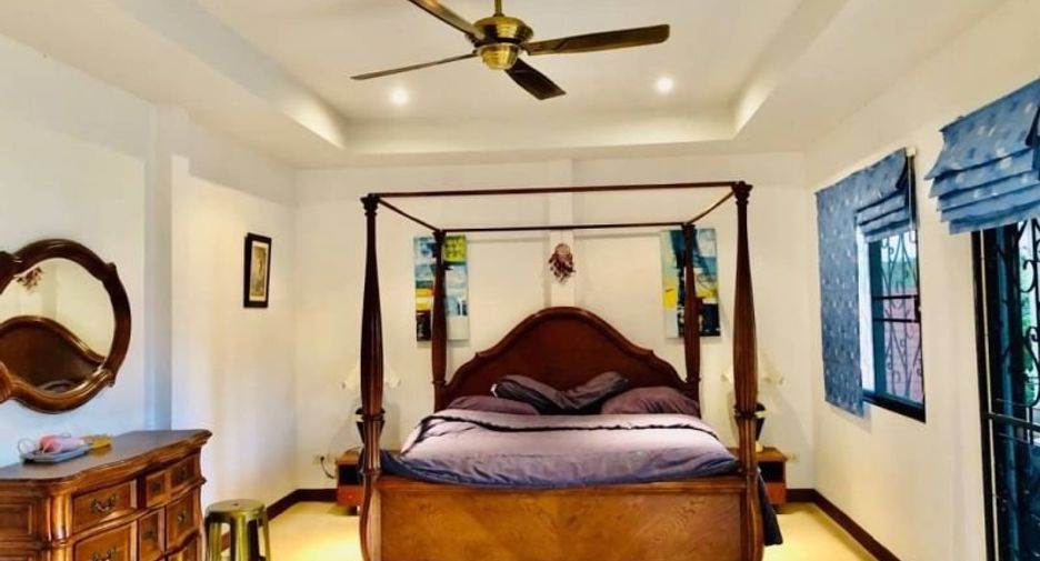 Casa en alquiler de 5 habitaciones en Bang Lamung, Chonburi
