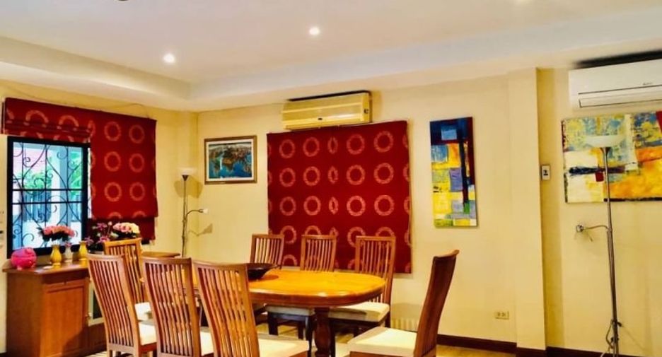 Casa en alquiler de 5 habitaciones en Bang Lamung, Chonburi