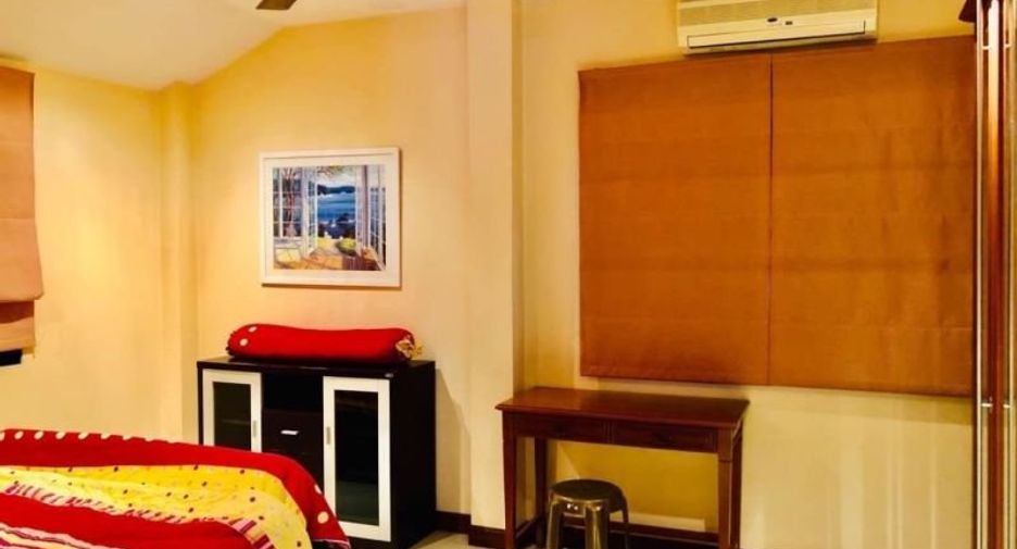 Casa en alquiler de 5 habitaciones en Bang Lamung, Chonburi