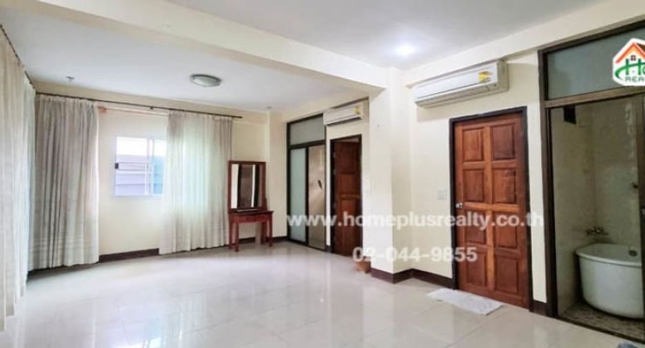 For rent 6 bedrooms apartment in Wang Thonglang, Bangkok