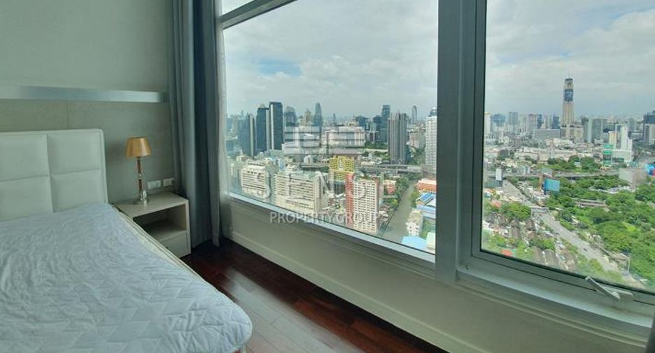 À louer 4 chambres condo à Watthana, Bangkok