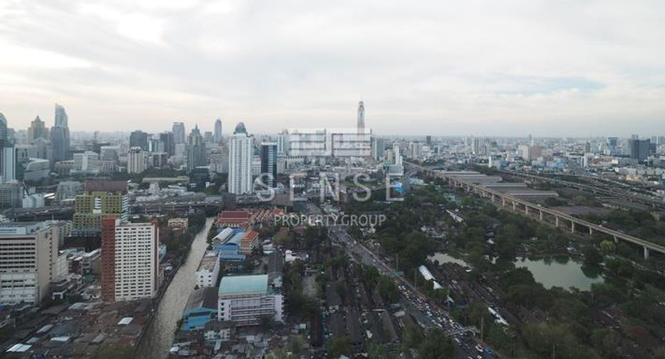 À louer 4 chambres condo à Watthana, Bangkok