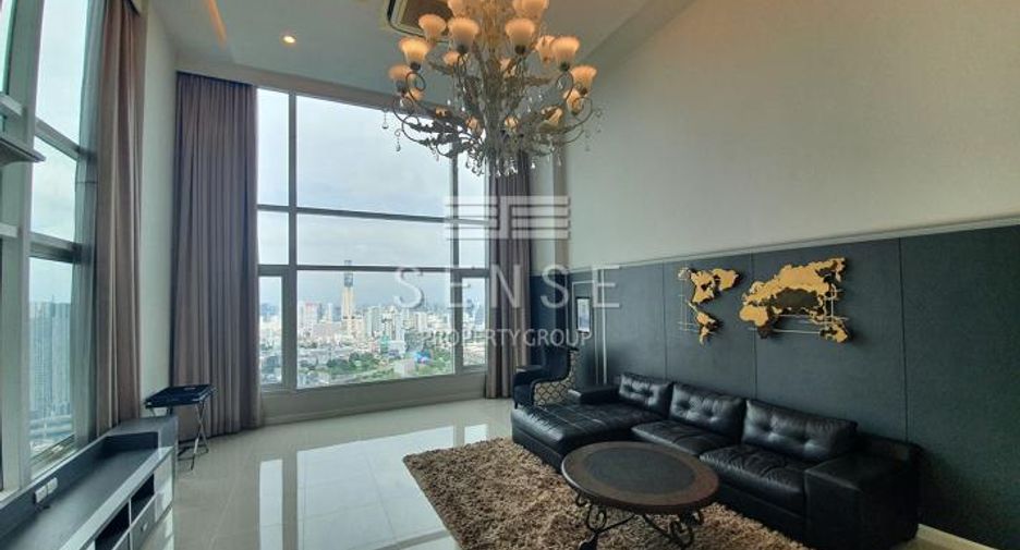 À louer 4 chambres condo à Watthana, Bangkok