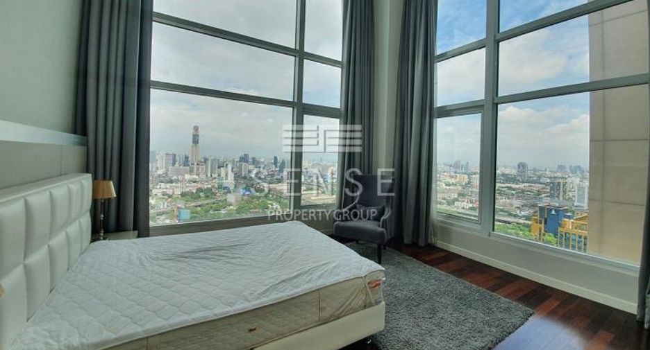 À louer 4 chambres condo à Watthana, Bangkok