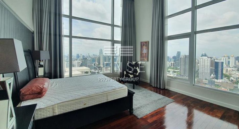 À louer 4 chambres condo à Watthana, Bangkok