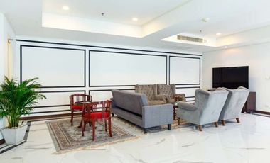 For sale 3 bedrooms condo in Khlong Toei, Bangkok