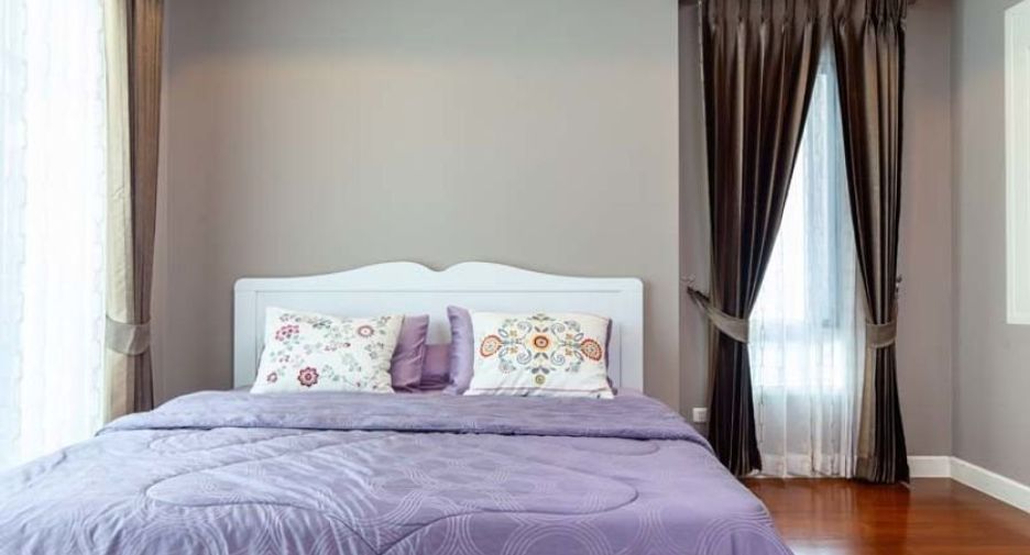 For sale 3 bedrooms condo in Khlong Toei, Bangkok