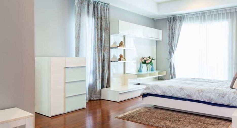 For sale 3 bedrooms condo in Khlong Toei, Bangkok