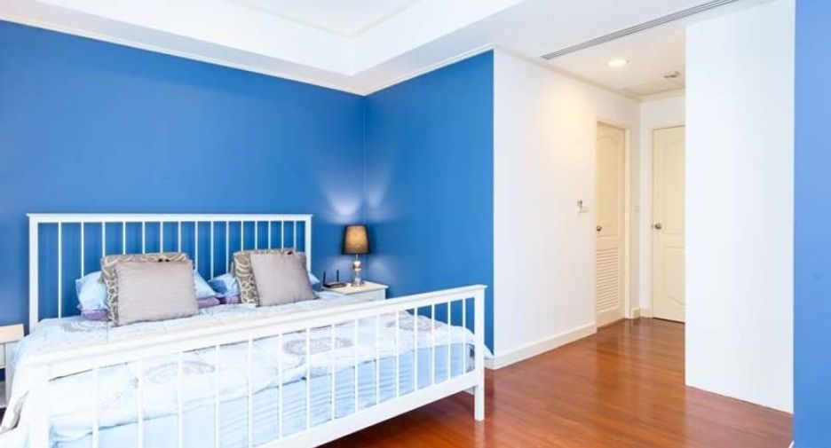 For sale 3 bedrooms condo in Khlong Toei, Bangkok
