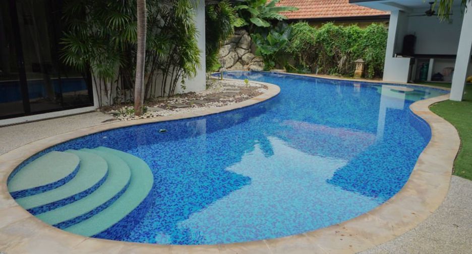 For sale 4 bed villa in Bang Lamung, Chonburi