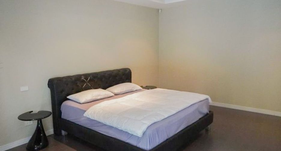 For sale 4 bed villa in Bang Lamung, Chonburi