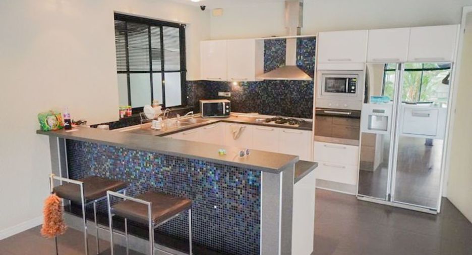 For sale 4 bed villa in Bang Lamung, Chonburi
