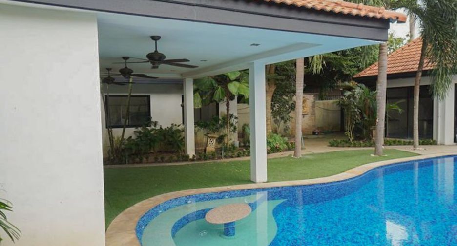 For sale 4 bed villa in Bang Lamung, Chonburi