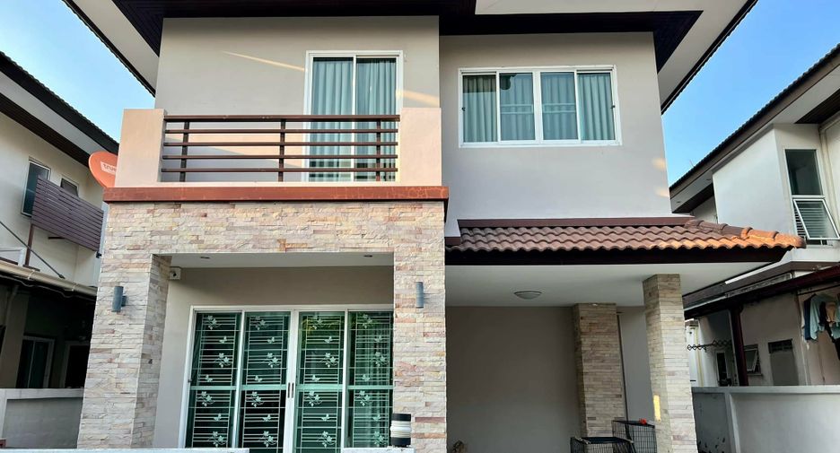 For sale and for rent 3 bed house in Lat Phrao, Bangkok