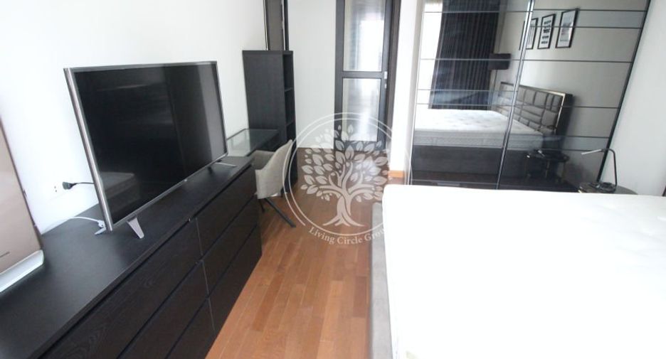 For rent and for sale 2 bedrooms condo in Pathum Wan, Bangkok