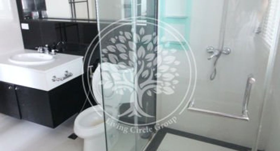 For rent and for sale 2 bedrooms condo in Pathum Wan, Bangkok