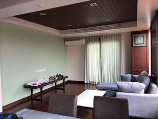 For rent 3 bed condo in Chatuchak, Bangkok