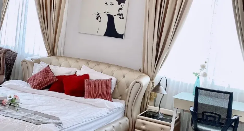 For rent 5 bed condo in Huai Khwang, Bangkok