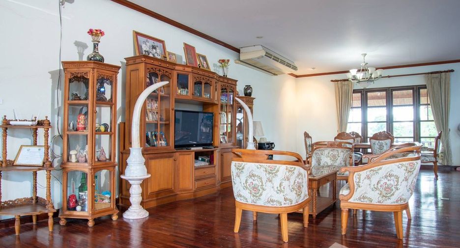 For sale 5 bed house in Mueang Maha Sarakham, Maha Sarakham