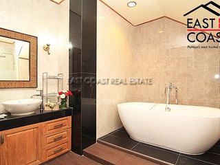 For sale 5 bed house in Bang Lamung, Chonburi