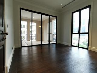 Wohnung zur Miete mit 3 Zimmer in Pathum Wan, Bangkok