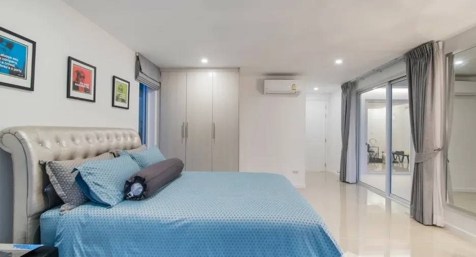 For sale 4 Beds villa in Hua Hin, Prachuap Khiri Khan