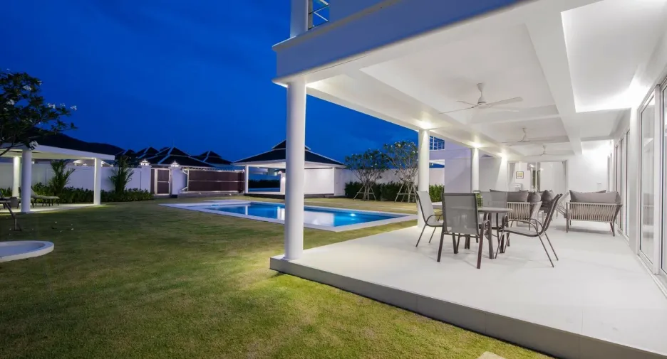 For sale 4 Beds villa in Hua Hin, Prachuap Khiri Khan