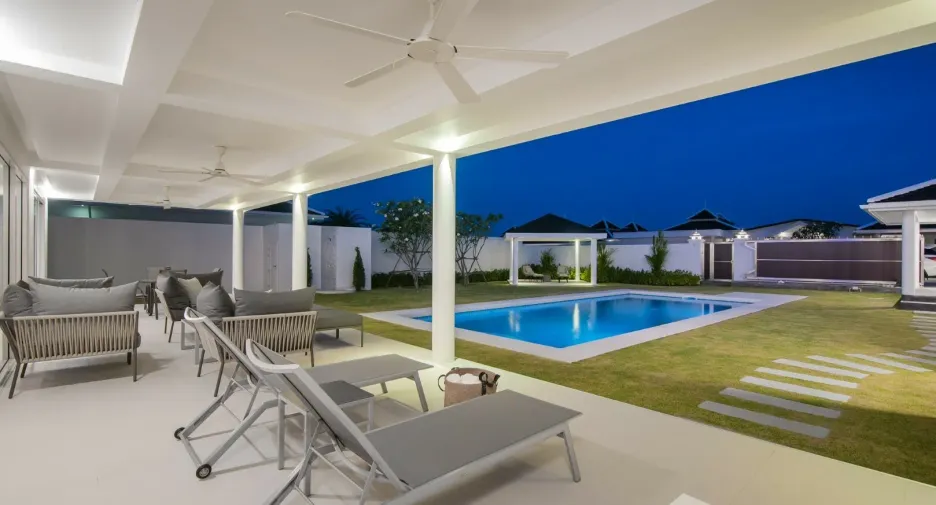 For sale 4 Beds villa in Hua Hin, Prachuap Khiri Khan