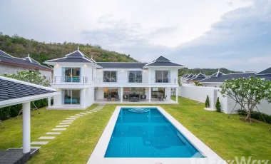 For sale 4 Beds villa in Hua Hin, Prachuap Khiri Khan