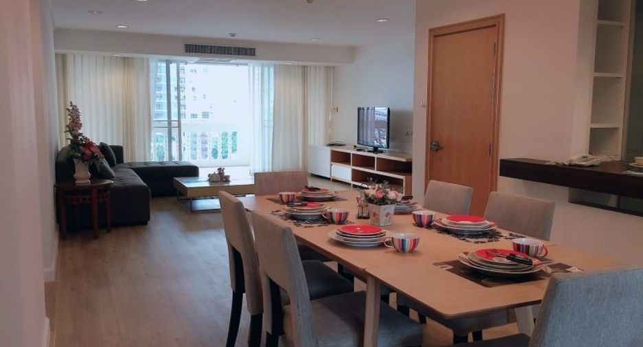 For rent 3 bedrooms apartment in Sathon, Bangkok