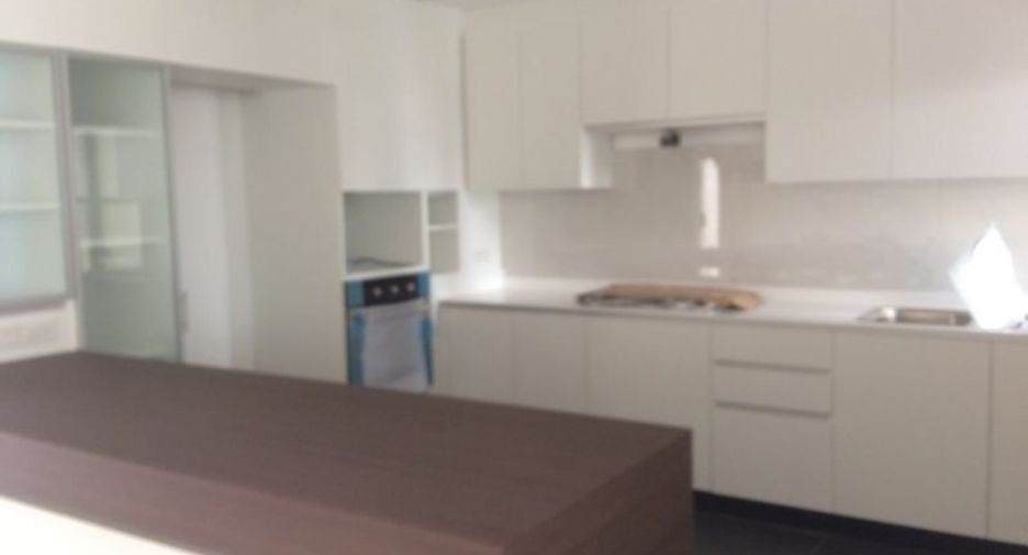 For rent 3 bedrooms apartment in Sathon, Bangkok