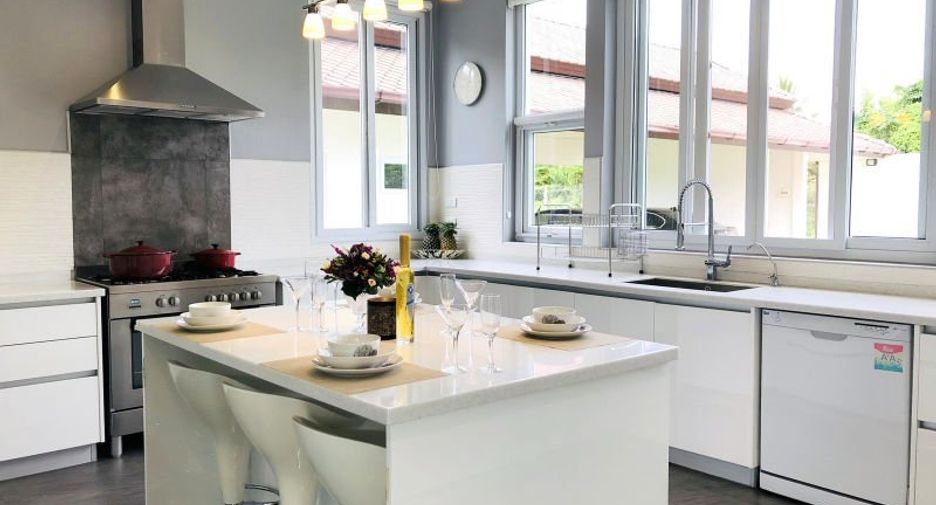 Haus zur Miete und zum Kauf mit 5 Zimmer in Mae Rim, Chiang Mai