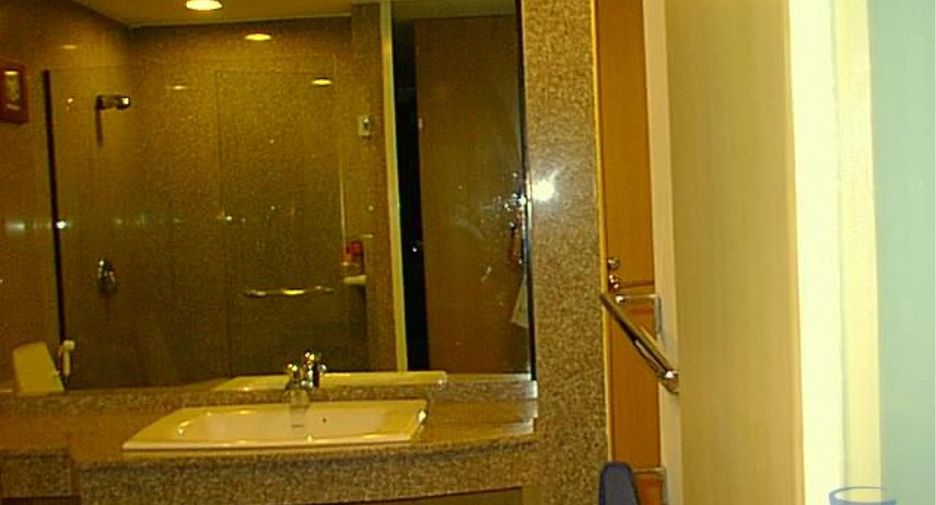 For sale 2 bed condo in Watthana, Bangkok