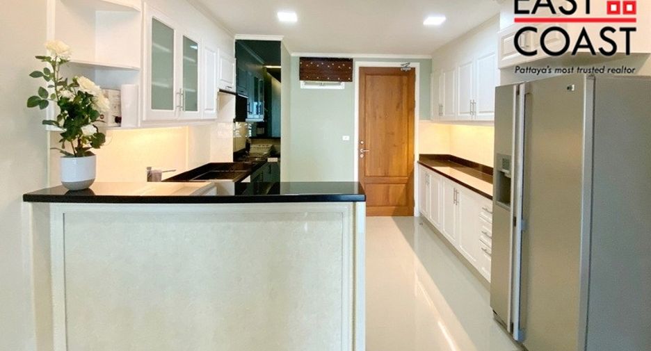 For sale 2 bedrooms condo in Pratumnak, Pattaya