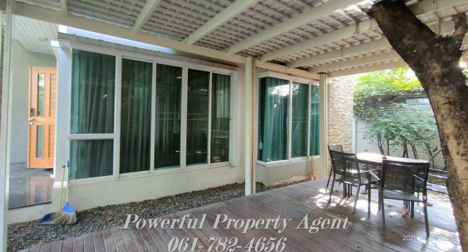 For sale 5 bedrooms house in Khan Na Yao, Bangkok