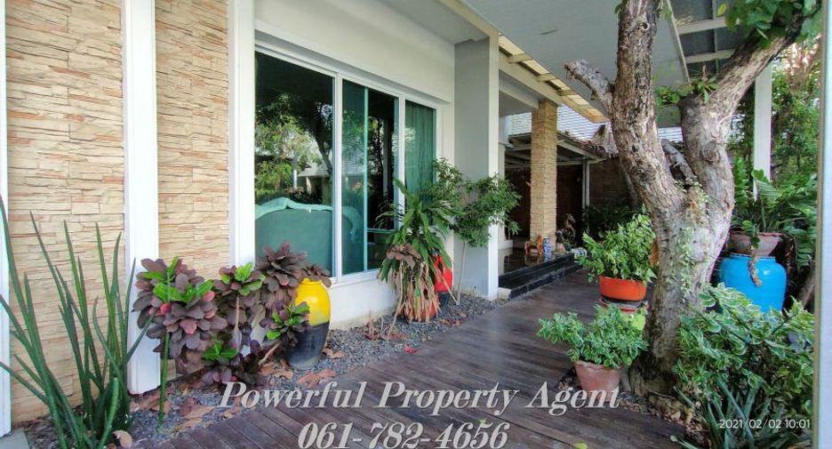 For sale 5 bedrooms house in Khan Na Yao, Bangkok