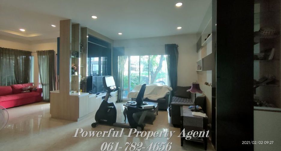 For sale 5 bedrooms house in Khan Na Yao, Bangkok