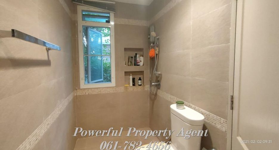 For sale 5 bedrooms house in Khan Na Yao, Bangkok