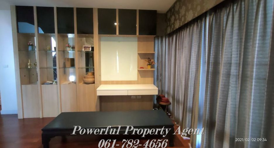 For sale 5 bedrooms house in Khan Na Yao, Bangkok