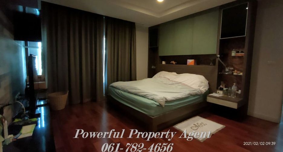 For sale 5 bedrooms house in Khan Na Yao, Bangkok