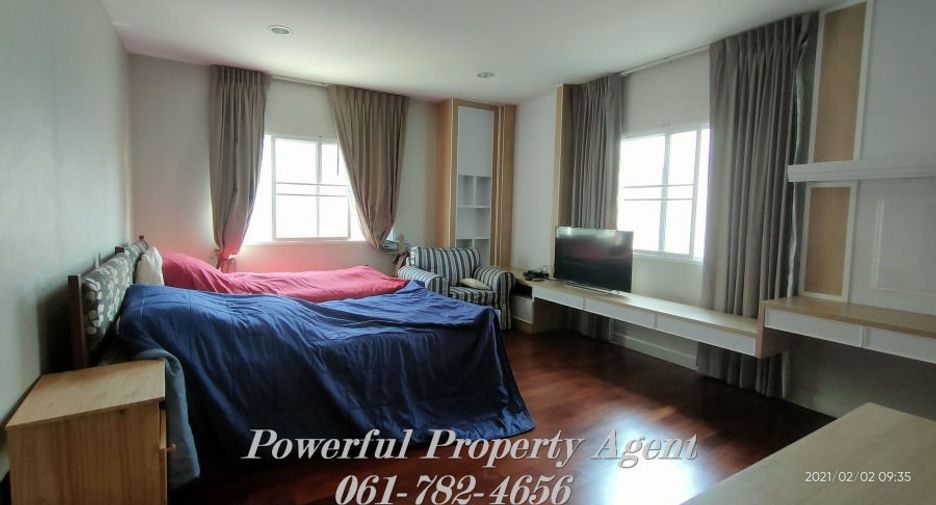 For sale 5 bedrooms house in Khan Na Yao, Bangkok