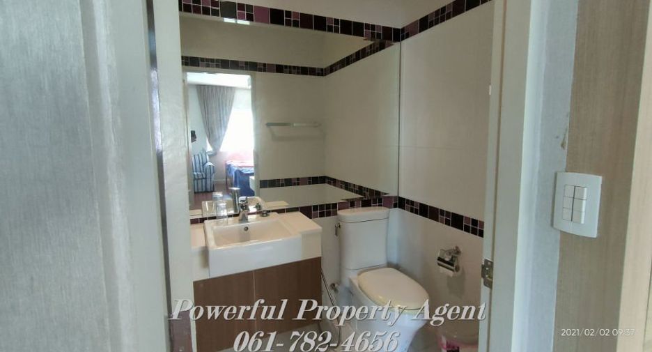 For sale 5 bedrooms house in Khan Na Yao, Bangkok