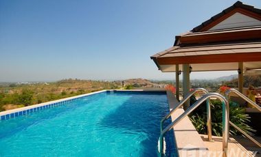 For rent 3 bed condo in Hua Hin, Prachuap Khiri Khan