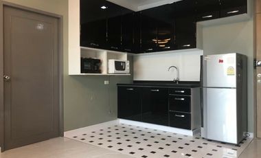 For sale 1 bed condo in Khlong Toei, Bangkok