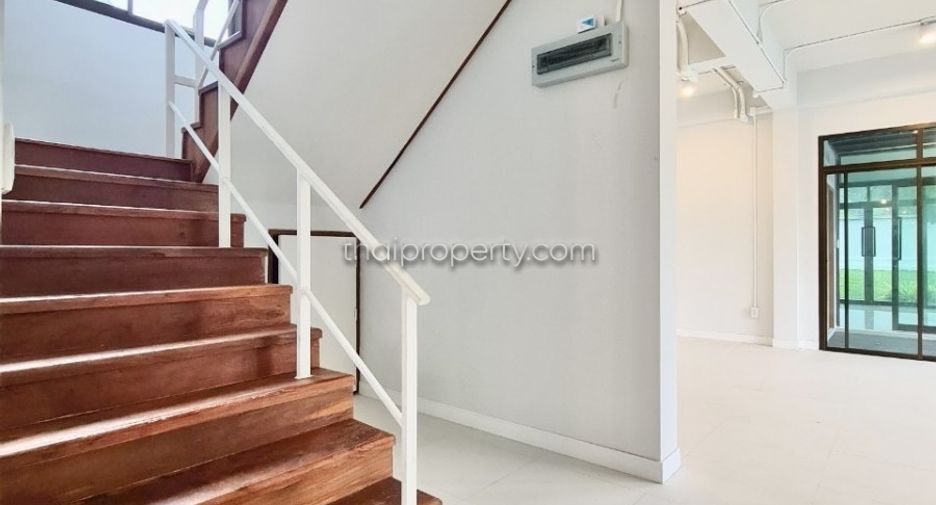 À vendre studio maison à Bang Lamung, Chonburi