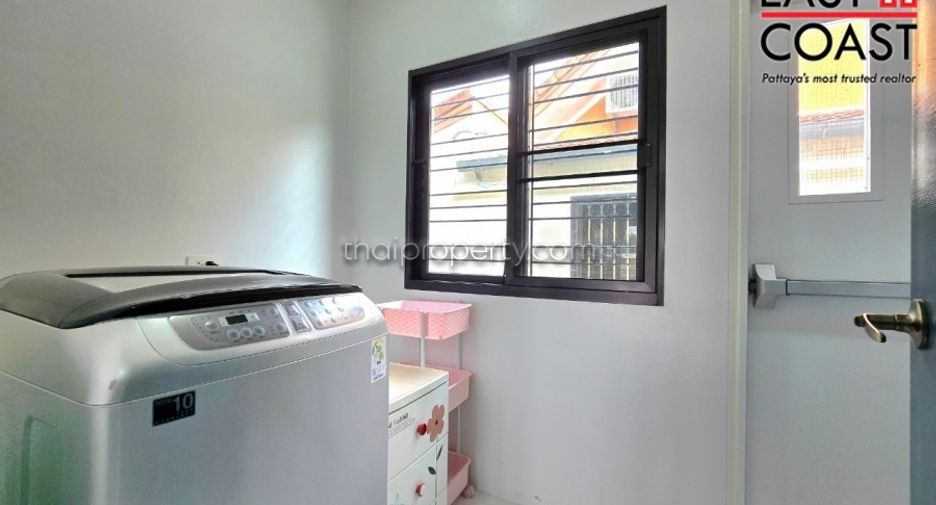 For sale 3 bedrooms house in Si Racha, Chonburi