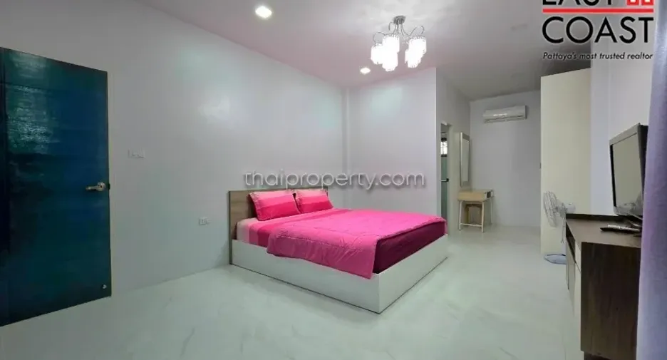 À vendre 3 chambres maison à Si Racha, Chonburi