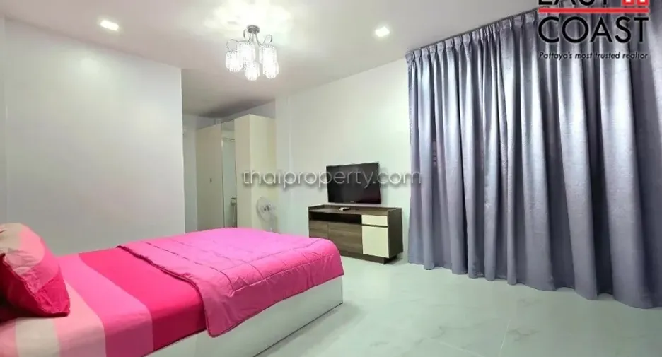 À vendre 3 chambres maison à Si Racha, Chonburi